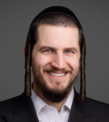20260422_Eli Silber Headshot2966